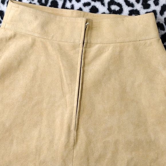 Ciao Sport Ltd Hannah Suede Belt Loop Vintage Skirt - Picture 13 of 16